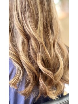 ココモ(cocomo) 外国人風カラーリング