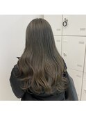 オリーブベージュ