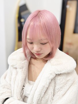 リル ラウム 原宿(LiL Raum) ホワイトピンクカラー/原宿/ダブルカラー/レイヤーカット