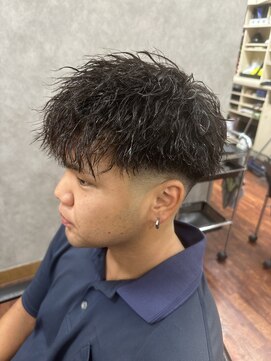 メンズ美容室 タカミ ツイストスパイラルパーマ ツイストパーマ 刈り上げマッシュ