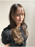 顔周りレイヤー×柔らかい動きと艶感ロング