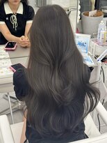 アマトウキョウスマートサロン(AMA TOKYO×Smart Salon) 韓国ヘア 透明感カラー オリーブグレージュ