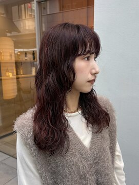 冬にぴったりワインレッドカラー×ミディアムパーマ