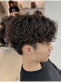 センターパートシャドウパーマ