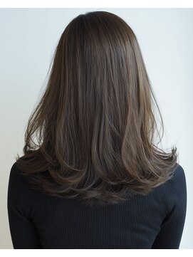 アイビー(ivy) 大人女性/ソフトセミディローレイヤー/アッシュブラウン
