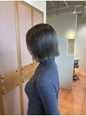 透明感カラーにぷつっとボブ