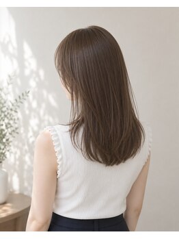 カラーズカフェ 前橋店(Colors cafe)の写真/大人気★うる艶トリートメントは高濃度アミノ酸とヒアルロン酸配合で指通りの良い憧れのうるさら髪が叶う