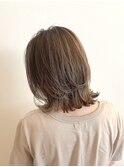 外ハネボブ アッシュブラウン ネオウルフ毛先パーマふわミディ
