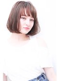 大人かわいいグレージュ小顔ナチュラルショートボブ
