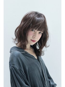 エスト(est) ゆるふわガーリー顔周りレイヤー