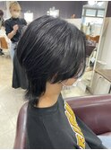 暗髪＋ミディアムウルフ