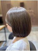 ショートカット前下がりボブショートボブグレージュカラー