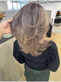 くびれセクシーなバレイヤージュ_contrast ash beige_
