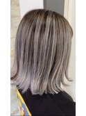 《Lumi hair》ハイバレイヤージュ×切りっぱなしボブ