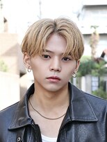 エース(ACES)&nbsp;ナチュラルセンターパートコンマヘア刈り上げマッシュ