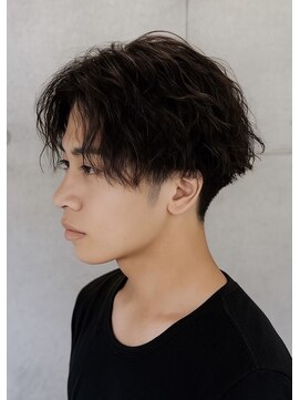 スズ(SUZU) 【波巻きスパイラルパーマ×刈り上げセンターパート☆*ー】