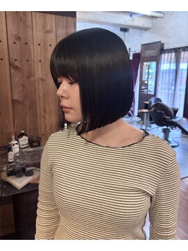 スリービー 首里 真嘉比(THREE BEE) ワンレンボブ