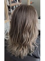 ジェニックバイノギオ(GENIC BY NOGIO)&nbsp;白髪ぼかしバレイヤージュミディアム