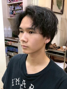 レボルトヘアー(R EVOLUT hair) 刈り上げセンターパート/波巻きツイストスパイラル/柏駅