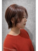 テラ(terra)&nbsp;20代30代40代  後頭部ふんわり丸みショートxツヤ色ブラウン