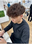 メンズスタイル20代30代40代刈り上げショートスペインカール