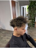 カット金メッシュツイストパーマ