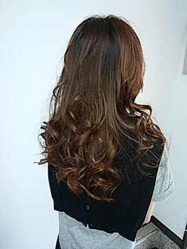 サキ(SAKI) 大人可愛いパーマスタイル☆