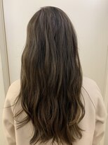 パティオン(PATIONN)&nbsp;レイヤーで軽さを入れました！！グレージュでツヤ髪にしました！