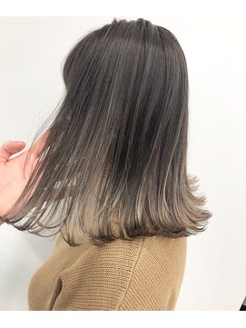 クールブ(Courbe) フォギーグレージュ♪【2019 Courbe 秋冬 ヘアカラー】