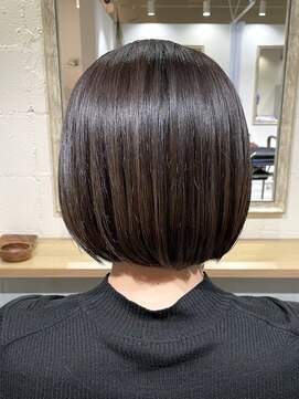 アンビエンテ(ambiente) 寒色　ボブ【坂根】