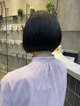 レーヴバイロンド 仙台(Reve by Lond) 大人かわいいパツッとボブ ネビージュ