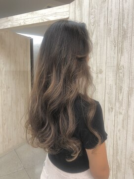 ヘアールーム プリズム(Hair room Prism) ロング・ハイライト