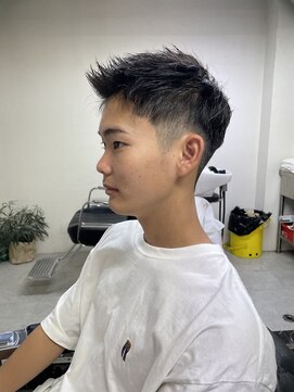 メリケンバーバーショップ フクオカ(MERICAN BARBERSHOP FUK) かきあげメンズナチュラルフェード