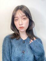 アンサム リリー(UNSOME Lille)&nbsp;顔まわりレイヤー/ミディアムレイヤー/グレージュ/透明感