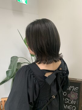 アマネク(AMANEQ by THISCOVER.) オリーブカラー+レイヤーカット