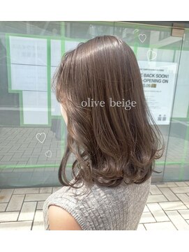 カペリ デ アーテ(Capelli di arte) オリーブベージュ