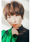 【20,30代でショートでも丸みのあるふわっとヘアで女性らしく】