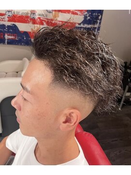 サンアンドマーリィズバーバー 駅前店(SON&MARLEY'S BAR BER) ツイスパ/フェード/本厚木