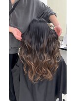 アライブ ハラジュク(ALIVE harajuku)&nbsp;今流行りの海外風バレイヤージュ