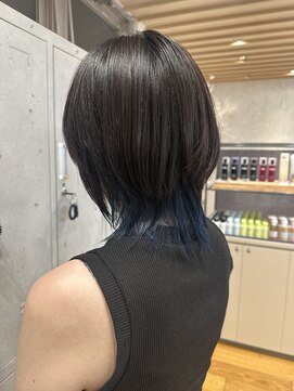 トクテ 高円寺(tokute) インナーカラー×ショートウルフ【高円寺】