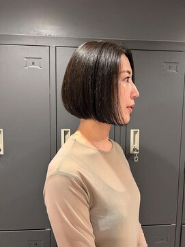 エレノア 新宿新南口(Eleanor) 大人女子人気のフラットミニボブ♪