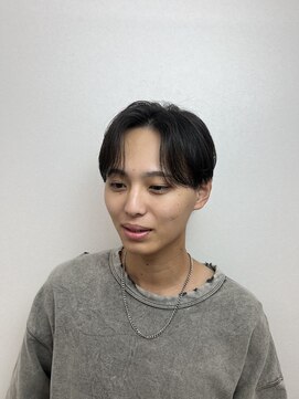 ステージ(STAGE) センターパート　ニュアンスパーマ　カルマパーマ