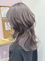 ドレ(DORE)&nbsp;ラベンダーグレージュ【ブリーチ、ウルフカット】