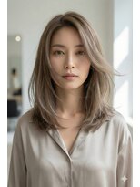 クラーロ アマンテ(Claro amante)&nbsp;動くたび揺らぐ、水面のようなツヤと透明感。