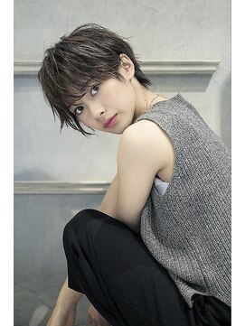 エイミー(Aimee) Aimeeニュアンスショート×グレージュ