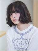黒髪でもふわふわシフォンウェーブで抜け感抜群！/ボブパーマ