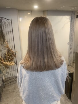 ヘアスタジオニコ(hair studio nico...) ミルクティベージュ