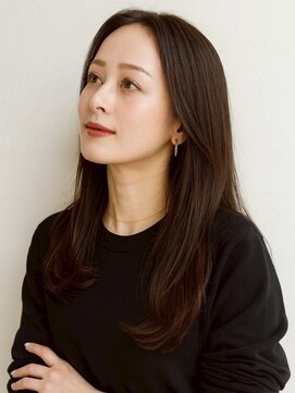 ミロア 薬院(miroa) 顔周りカット ロングレイヤー シアーブラウン 20代 オーガニック