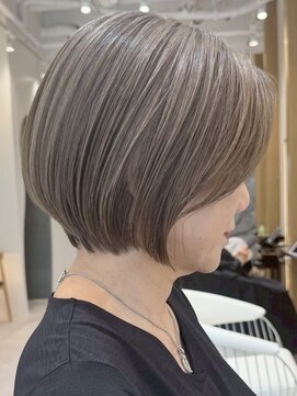 ソワネ 表参道(soigne) 表参道大人ショートボブ顔周りレイヤーカットくびれショート40代