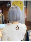 シルバーグレー
